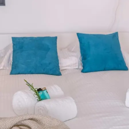 아파트 New Studio 2 Minutes Walking From The