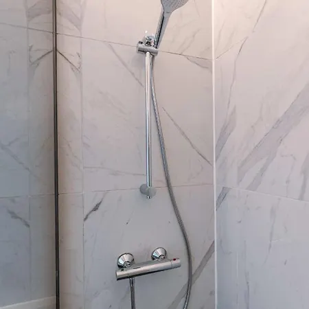 아파트 New Studio 2 Minutes Walking From The 미들케르케
