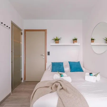 New Studio 2 Minutes Walking From The 미들케르케